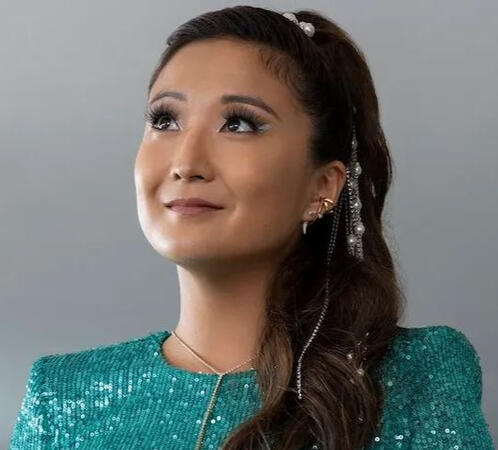 Mindy (Emily in Paris)